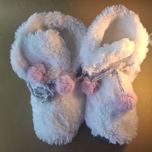 Mukluks comfy house slippers boots